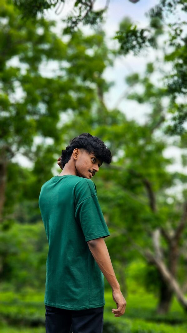 Red Ts - Image 2